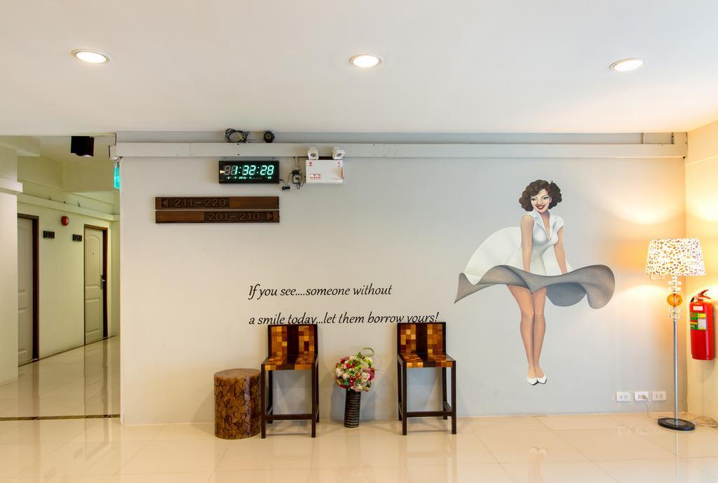 Soho Boutique Hotel Tak Exterior foto