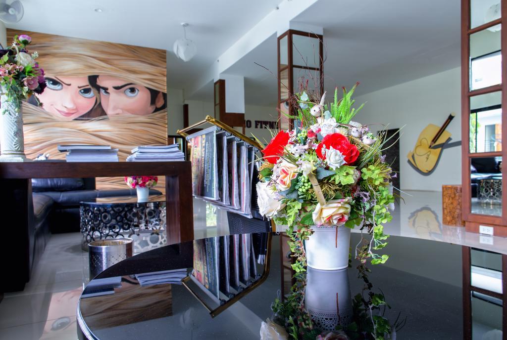 Soho Boutique Hotel Tak Exterior foto