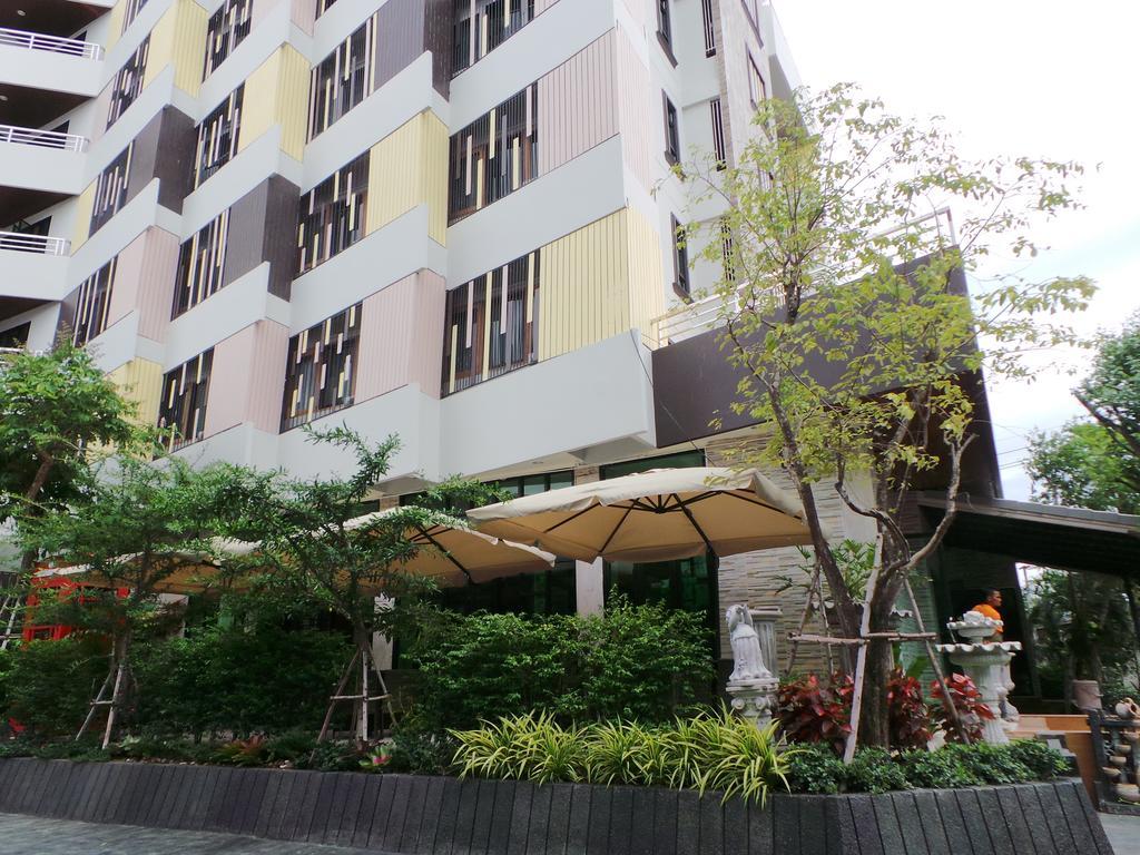 Soho Boutique Hotel Tak Exterior foto